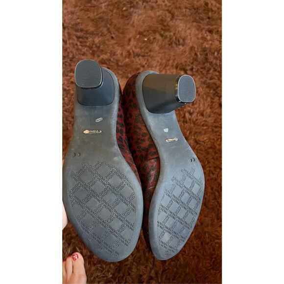 VIONIC BY ORTHAHEEL CARRER MABREY WINE LEOPARD PRINT SIZE 9.5 - Picture 9 of 10